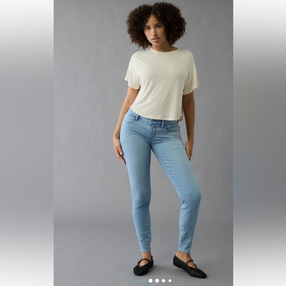 American Eagle Next Level Curvy High-Waisted Jegging